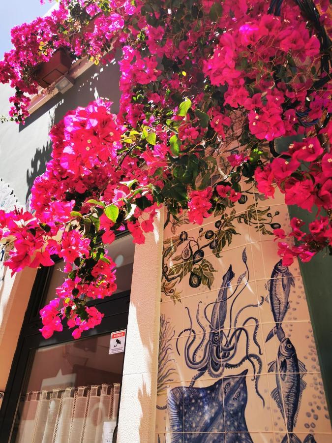 Charming Portuguese Style Apartment, For Rent "Vida A Portuguesa", "Amendoa Or Limao" Alojamento Local Portimao Bagian luar foto